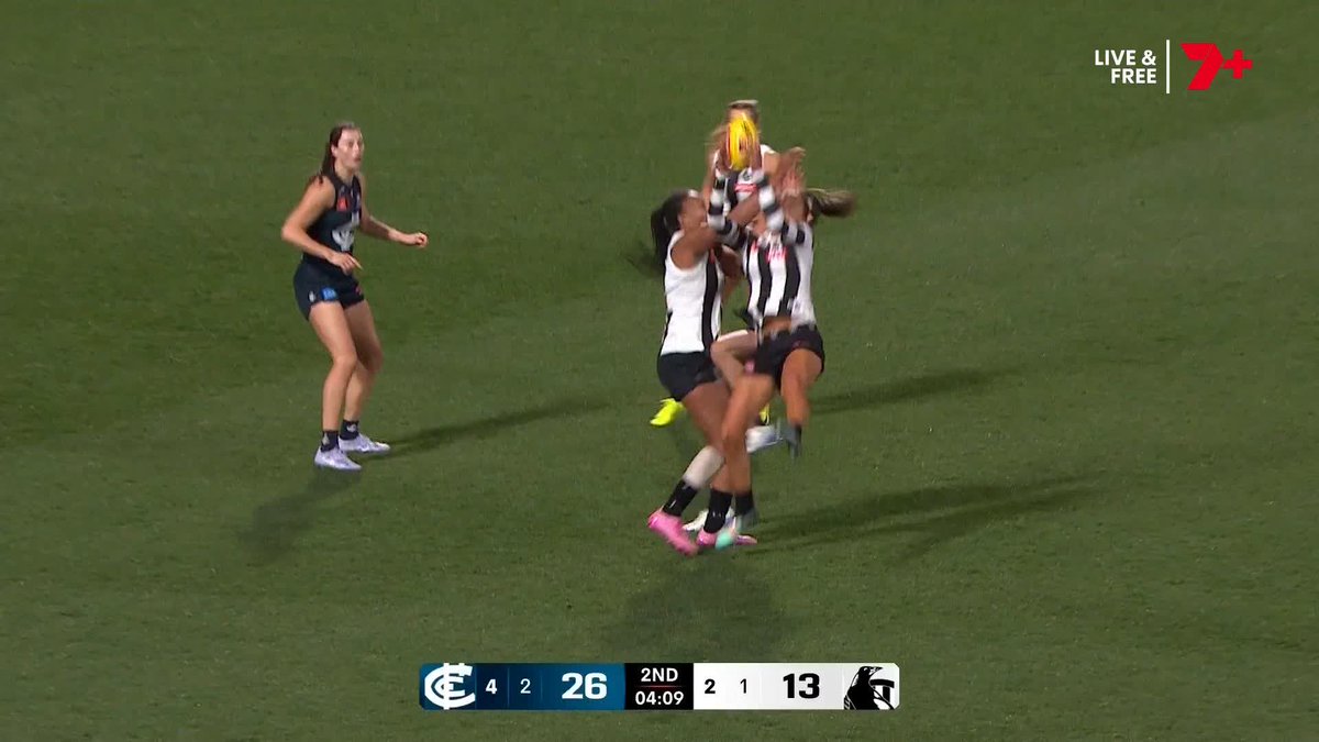 ASH CENTRAAAAAA!!! #AFLWBluesPies