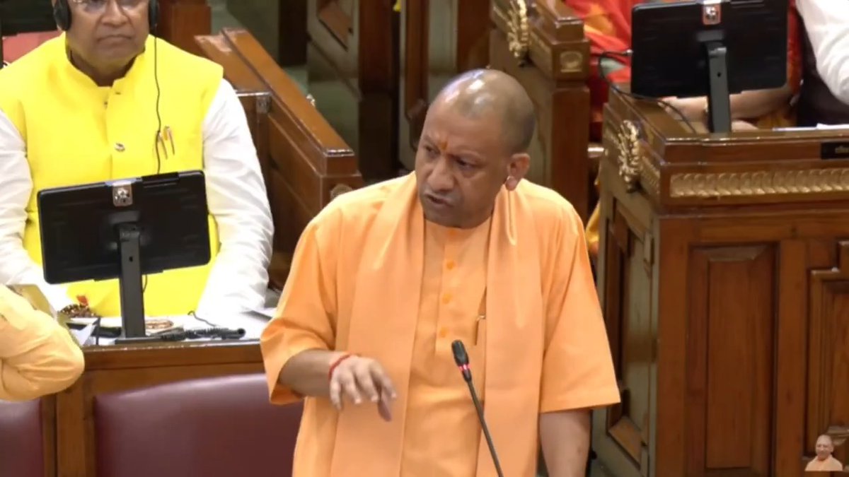 हमारी सरकार ने तय किया है कि हर जिला मुख्यालय से जुड़े हुए नगर निकाय को 'स्मार्ट सिटी' की तर्ज पर हम विकसित करने का काम करेंगे...