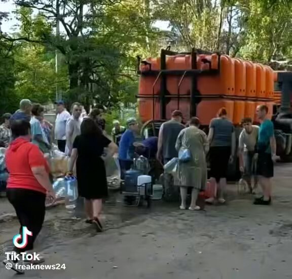Нет воды — пейте шампанское!