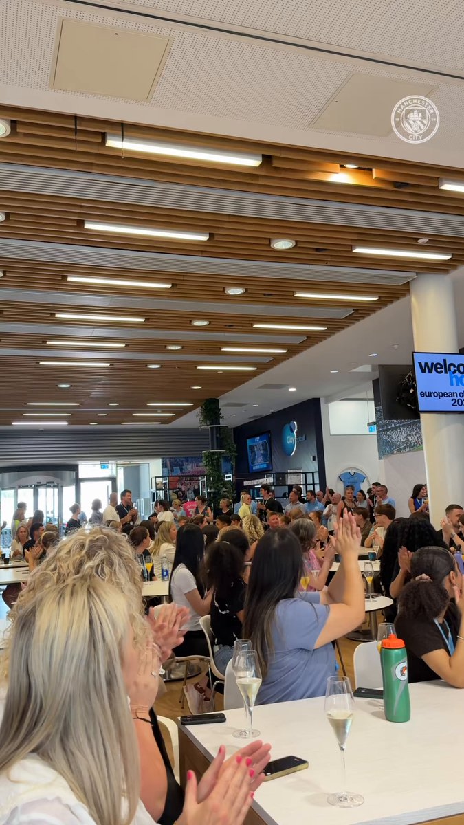 Welcoming home our European Champions 🤩🩵