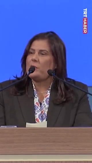 CHP'den istifa eden Aydın Büyükşehir Belediye Başkanı Özlem Çerçioğlu AK Parti'ye katıldı. 📌 "Benim tek derdim ülkeme ve Aydın’a hizmet etmek." 📌"Sayın Cumhurbaşkanımın himayesinde daha fazla hizmet edeceğime söz veriyorum."