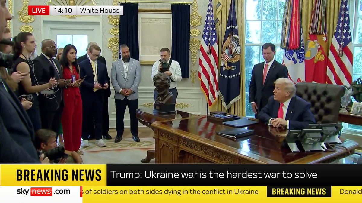 "I am president and he's not going to mess with me." Donald Trump acknowledges that Vladimir Putin is interested in gaining full territorial control of Ukraine but insists that won't happen with him as US president. 📺 Sky 501 and YouTube