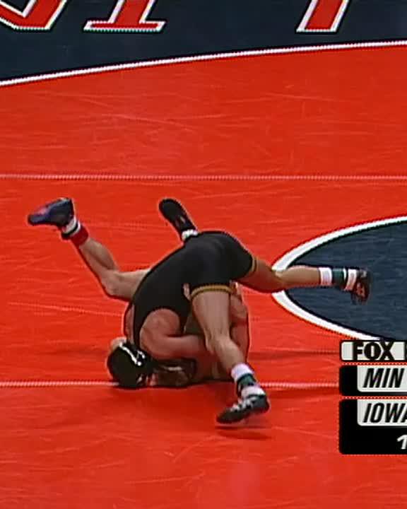 "He pinned him!" 🗣️🎙️ Let's throw it back to Luke Moffitt's clutch pin to win the 2002 Big Ten Conference title. #TBT x Iowa Hawkeye Wrestling