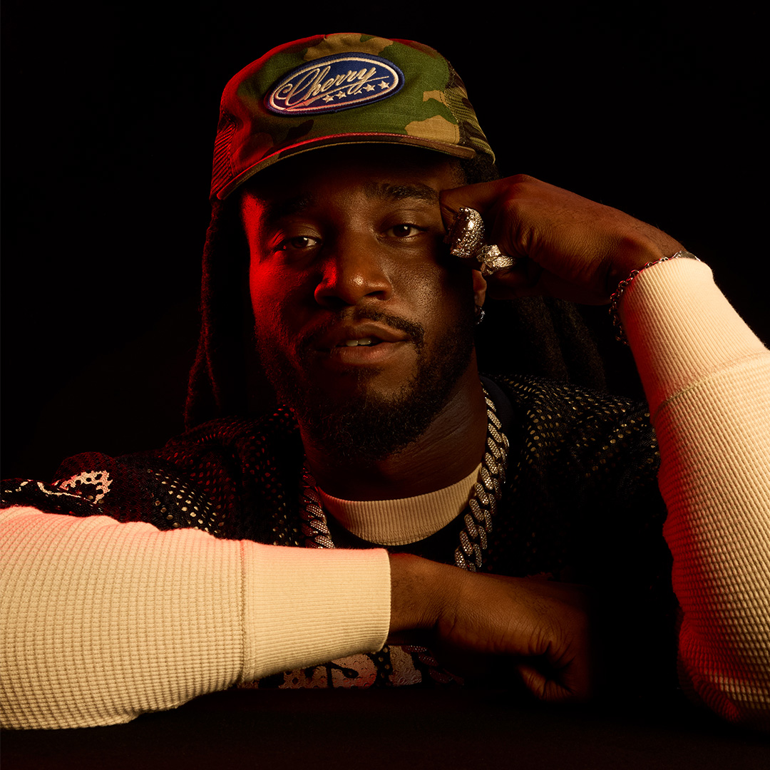 .Shaboozey sheds light on the power of prayer during his takeover of Apple Music 1.
