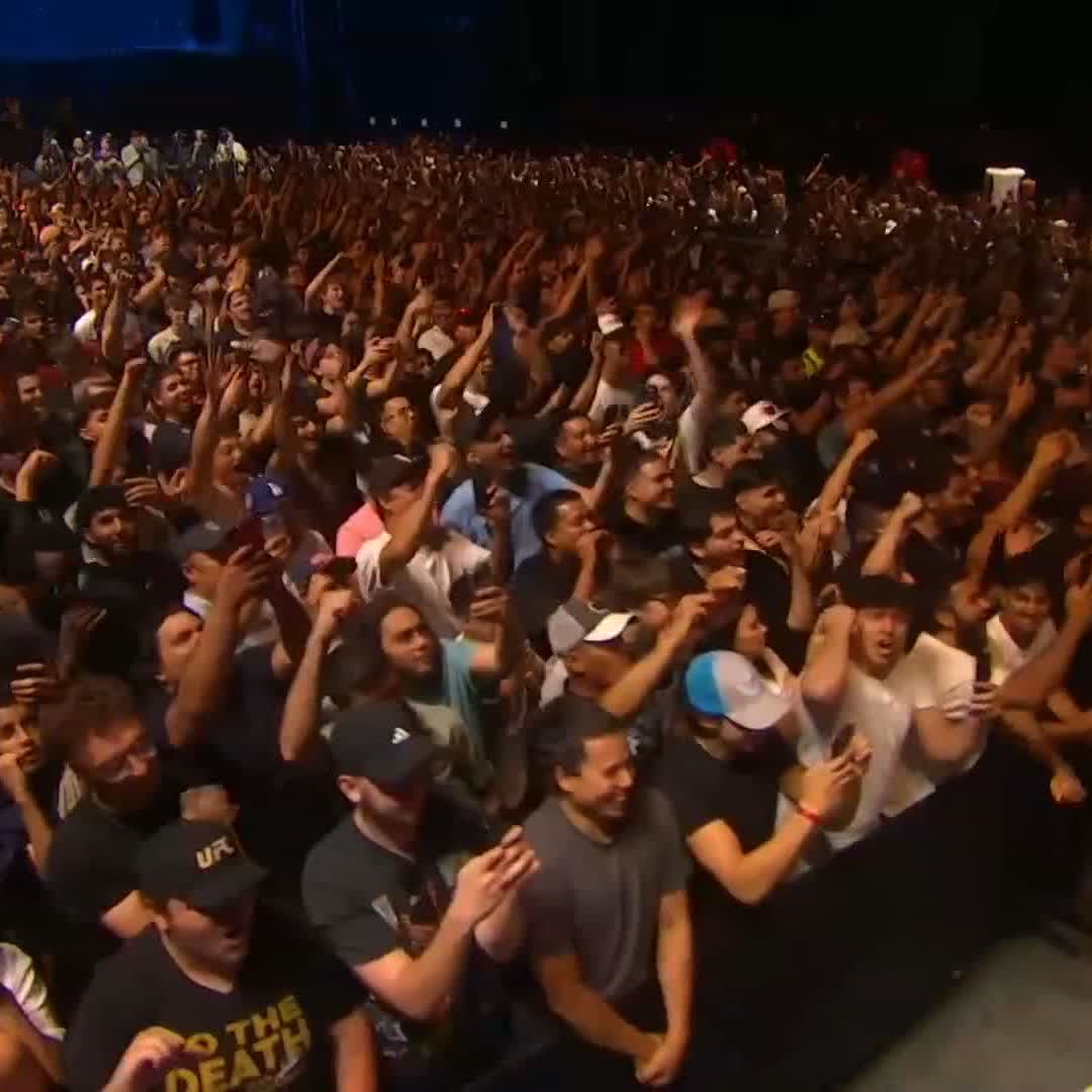 🔥 THIS CROWD IS GOING ABSOLUTELY INSANE FOR KHAMZAT CHIMAEV THIS IS A SUPERSTAR #UFC319