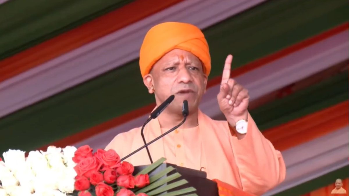 आदरणीय प्रधानमंत्री श्री Narendra Modi जी ने 'वोकल फॉर लोकल' का आह्वान किया है... दुनिया के अंदर कोई भी देश तभी आगे बढ़ा है, जब उसने अपने कारीगरों, हस्तशिल्पियों एवं युवा शक्ति की ऊर्जा को पहचाना है...