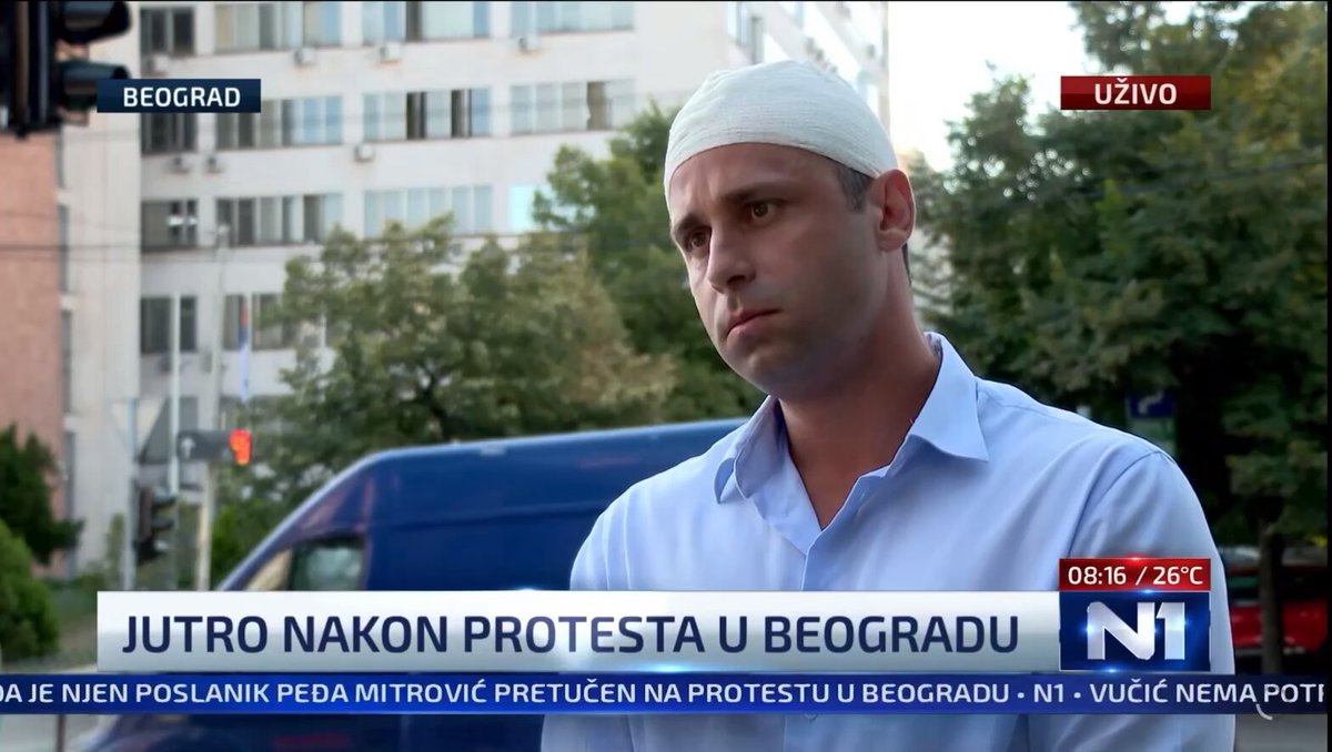 Dobro sam, jači smo od Vučića i njegove mafije! Vlast koja razbija glave građanima nema budućnost. Ovo je njihov kraj. Peđa Mitrović