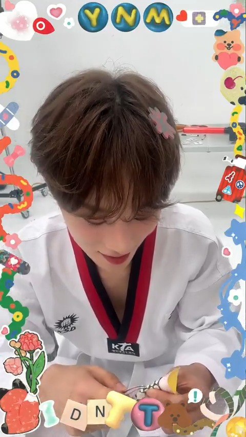 길 잃고 왔는데… 여기가 그 유명한 #아이덴티티 탑꾸라면서요?!🤭👀 #내돌의온도차 #idntt #YouNeverMet #unevermet idntt #GAPCRUSH 👉