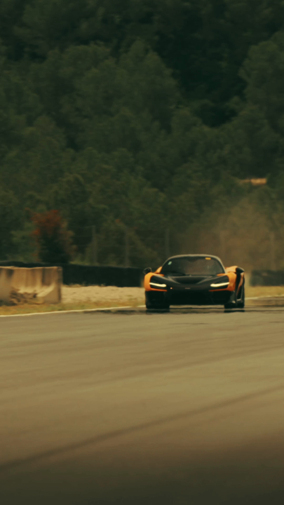 "The McLaren W1 breaks the ceiling in aerodynamics” In episode 3 of One Vision, Advanced Aerodynamics Architect Robin Algoo reveals how inspiration was taken from the track, with W1 generating most of its downforce from ground-effect similar to that of the McLaren MCL38 Formula 1™ car. Discover more: #McLaren #McLarenAuto #McLarenW1 #W1