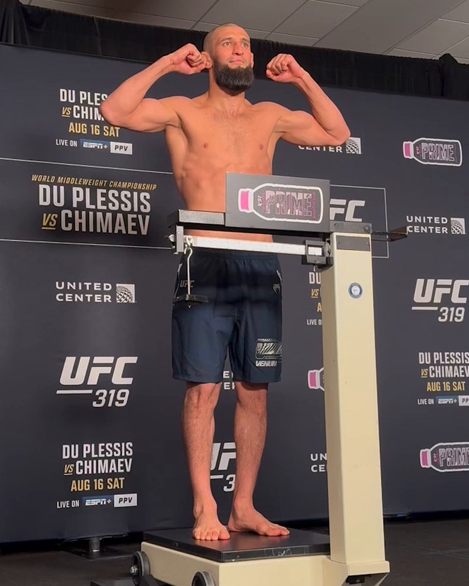 Khamzat Chimaev weighs in at 183 lbs for his middleweight title fight against Dricus du Plessis 👀 Watch #UFC319 Saturday, Aug 16 on ESPN+ PPV 🍿