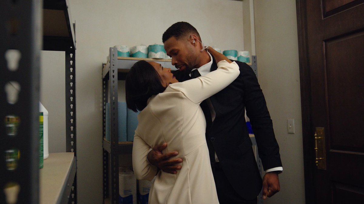 these scenes between Terri J. Vaughn and Karon Riley are even better knowing they're married in real life 😍