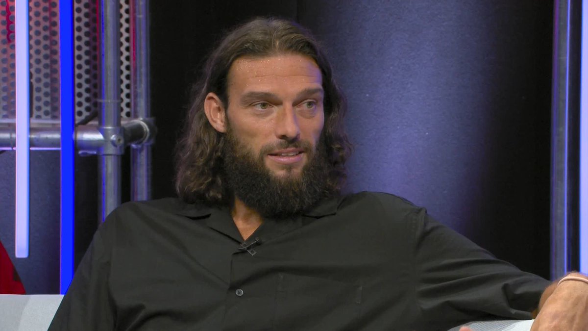 "I didn't want to leave Newcastle, Isak's not from Newcastle and can think how he's acting is acceptable" Andy Carroll says "it's a shame" how Alexander Isak is behaving at the moment ⚫⚪