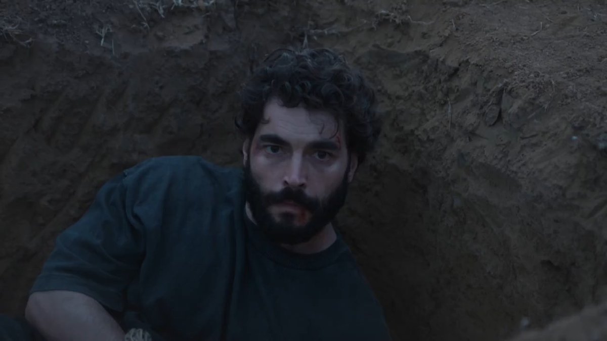 "Hoş geldin #Veliaht!" 👑 Veliaht, 11 Eylül Perşembe 20.00'de Show TV'de başlıyor. Show TV FARO Gold Film