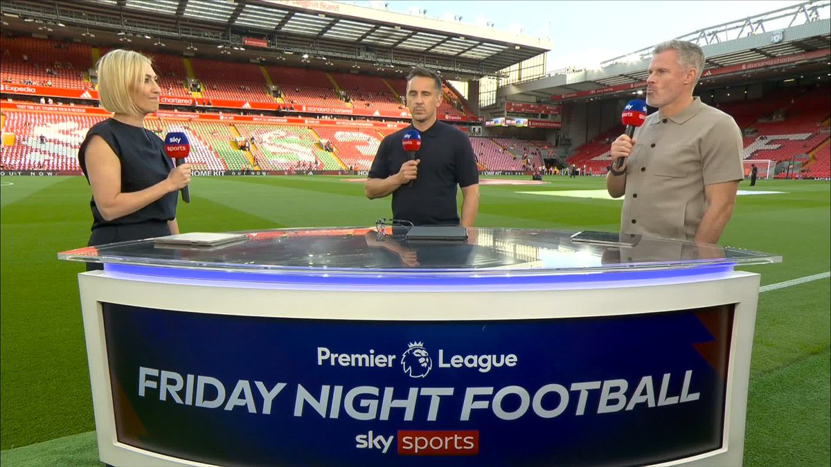 "Manchester City and Arsenal will be a lot stronger this season" 🗣️ Jamie Carragher on whether or not Liverpool can defend their title 👀