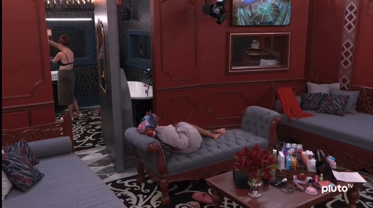 #BB27 Mickey asks Rachel who she thinks was targeting her last week and Rachel quickly deflects the question. #BigBrother #BigBrotherBuzz
