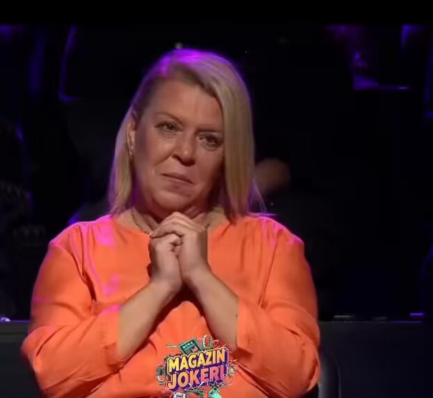 Oktay Kaynarca, okul masrafları için yarışan ve yarışmayı kaybeden genç kıza burs verdi.