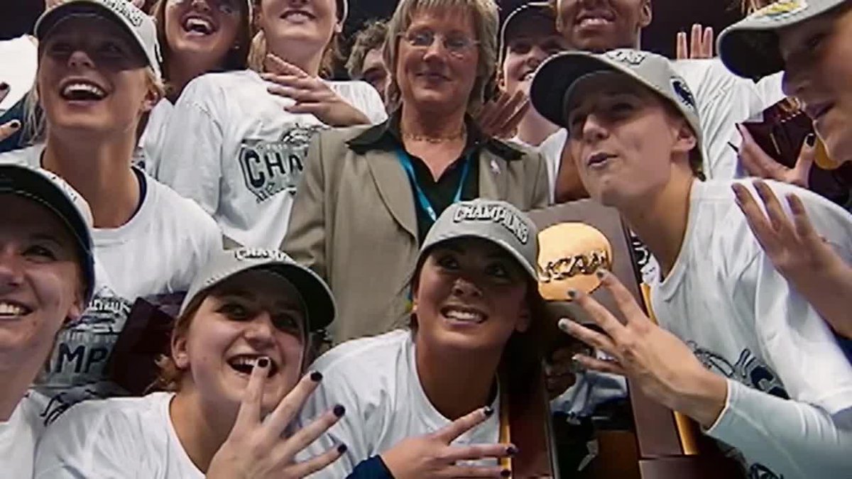 They won 1๏ธโฃ0๏ธโฃ9๏ธโฃ straight matches ๐คฏ Penn State Womenโs Volleyball's winning streak, spanning 2007-2010, is one of sports' most unbreakable records. Watch ๐๐ก๐ ๐๐๐ ๐๐ญ๐จ๐ซ๐ฒ: ๐๐ก๐ ๐๐ญ๐ซ๐๐๐ค on B1G+ ๐