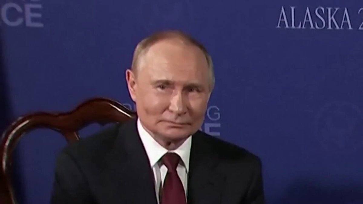 🚨🇺🇸🇷🇺 La tête de Vladimir Poutine aux questions des journalistes américains.