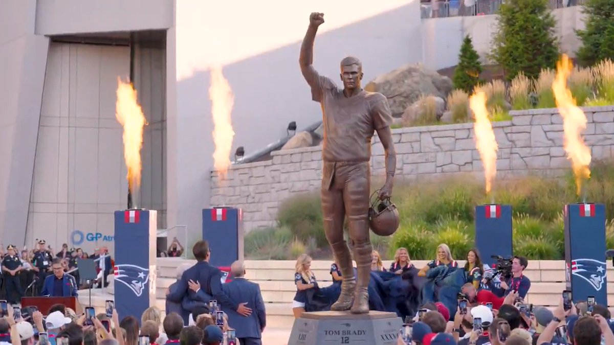 Behind the scenes of Tom Brady's statue unveiling ceremony 🐐