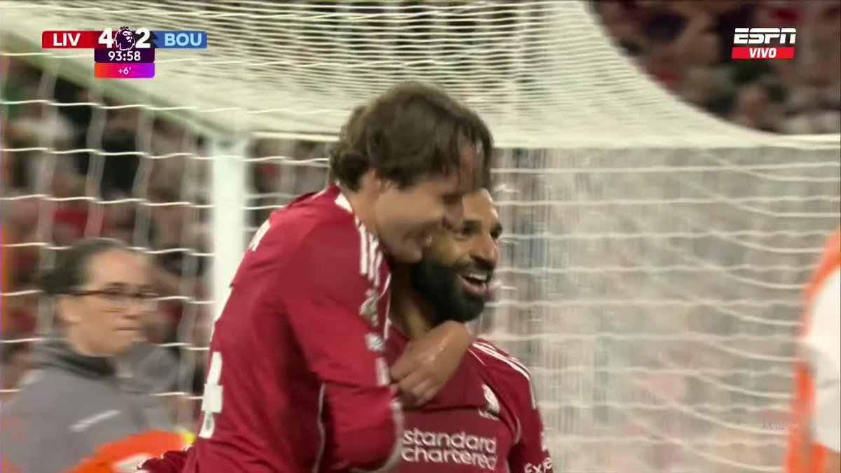 Salah no perdona y sentencia el 4-2 para el campeón en el partido inaugural de la Premier League 🏴󠁧󠁢󠁥󠁮󠁧󠁿. 🍿Increíble arranque de temporada