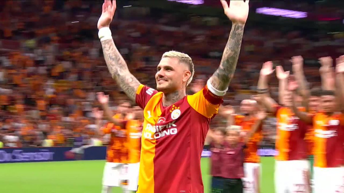 Mauro Icardi 🇦🇷 volvió a jugar en Galatasaray 🇹🇷 después de 9 meses tras superar una lesión de rodilla ¿Cómo le fue? Ingresó a los 81' contra Karagümrük, convirtió a los 87' para el 3-0 definitivo y condujo los festejos con la hinchada.