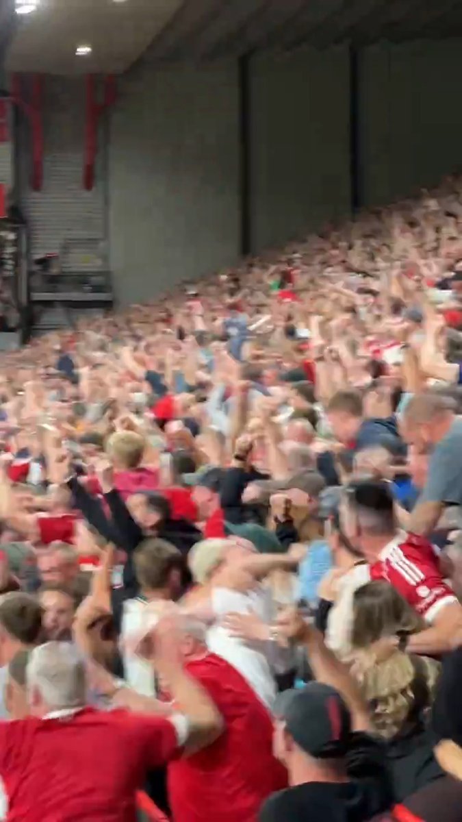 ABSOLUTE. LIVERPOOL. SCENES.
