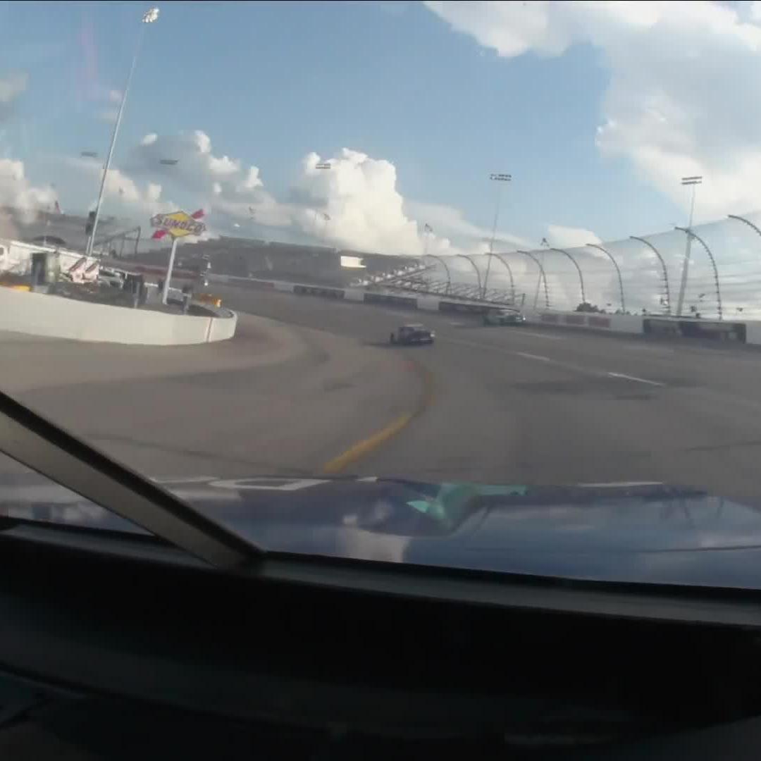 Around goes the No. 77.