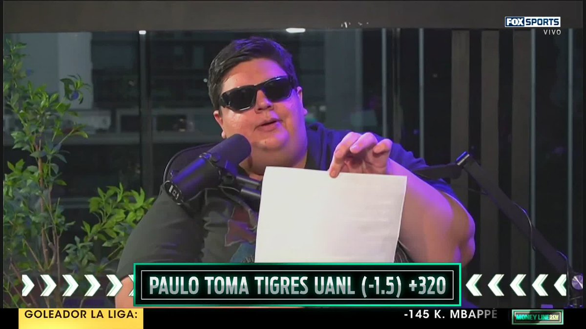 ¡SEGUIMOS CON LA NUEVA ERA! 🤑 PauloDybola se aventó un momio buenísimo en su regreso al #MoneyLineShowFSMX 🔥 El águila mayor se va con el hándicap de los felinos para el encuentro de mañana en la noche ⚽