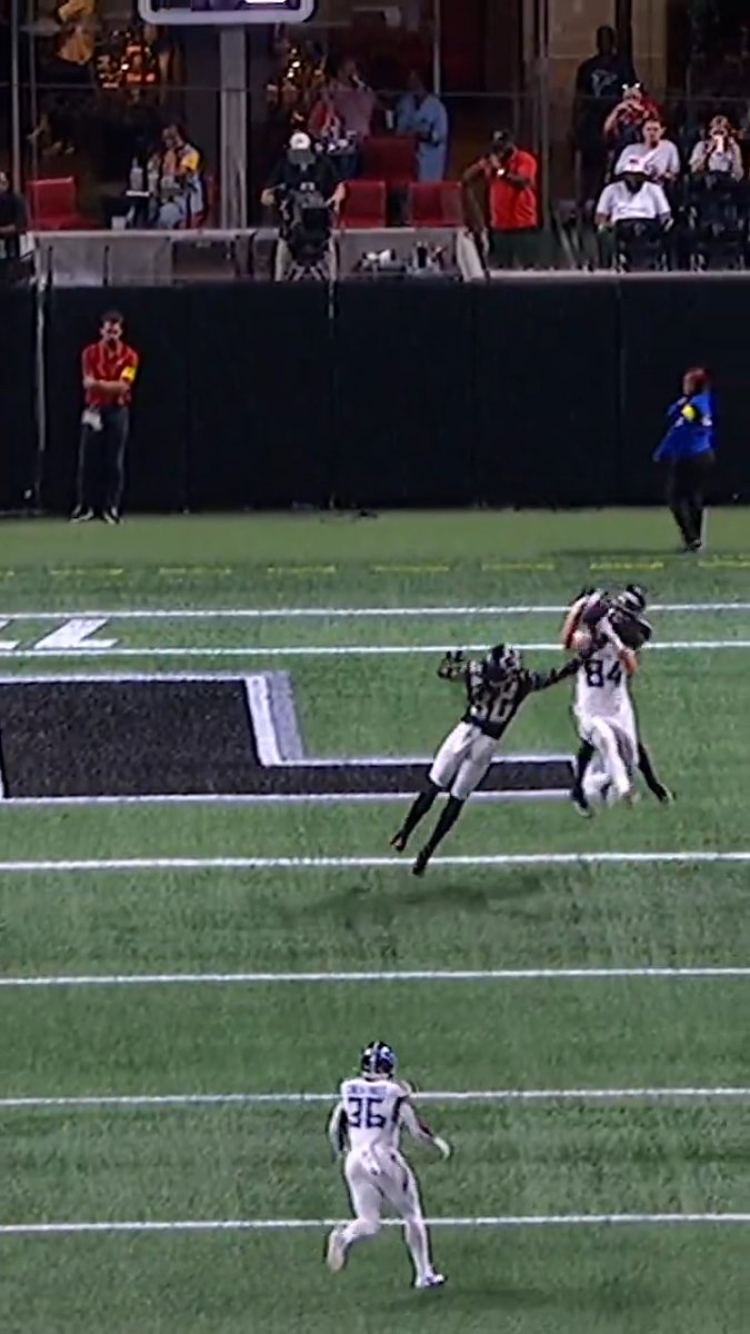 Gunnar Helm went UP for this Brandon Allen dime 🎯 Adobe Watch on @NFLNetwork Stream on NFL+