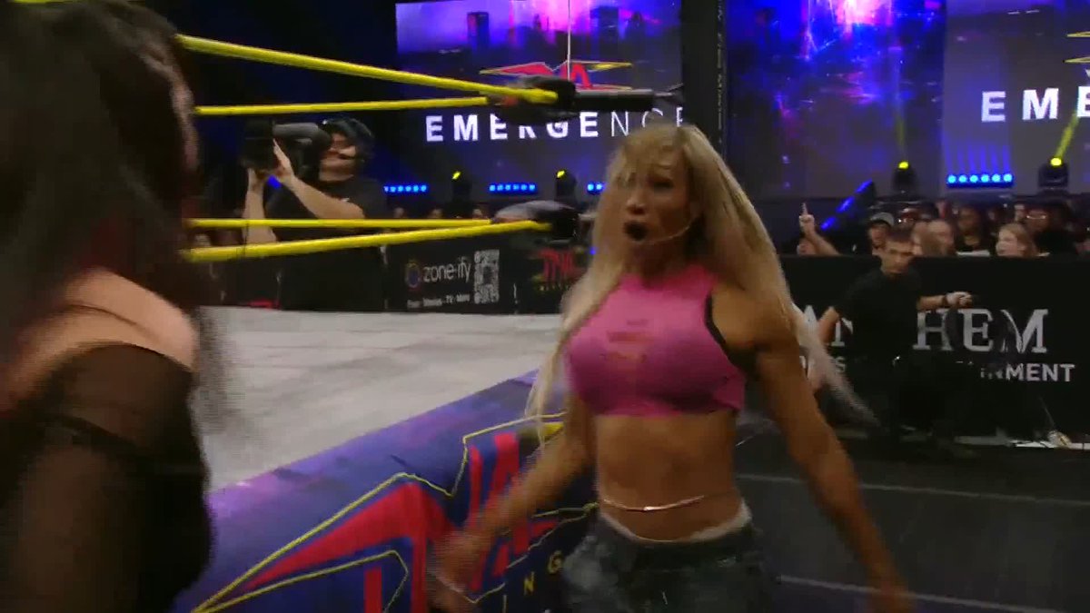 In the middle of a TNA World Tag Team Title match and we’ve got a #WWEHeatwave preview breaking out! Jacy Jayne, Ash By Elegance & Masha Slamovich マーシャ・スラモビッチ are throwing down at Emergence! Watch #TNAEmergence LIVE on TNA+: