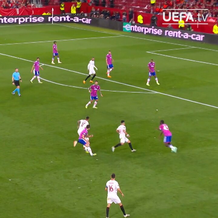 🎯 Siempre apetece ver un 𝒁𝑼𝑹𝑫𝑨𝒁𝑶 de SusoFernandez 🤤 #UEL | Sevilla Fútbol Club