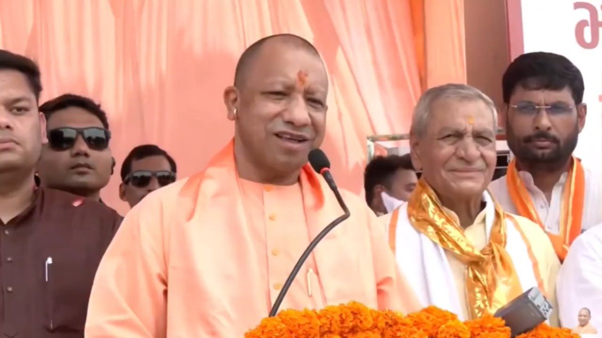 हमारी सरकार ने तय किया है कि, मथुरा, वृंदावन, बरसाना, गोकुल, बलदेव, गोवर्धन और राधा कुण्ड को तीर्थ के रूप में उसकी पौराणिक मान्यता को फिर से बहाल करेंगे...