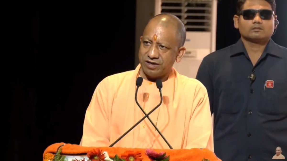 आदरणीय प्रधानमंत्री श्री Narendra Modi जी ने हम सबको प्रेरणा दी कि भारत दुनिया के अंदर अपनी आध्यात्मिक विरासत के साथ ही अत्याधुनिक विकास के एक बेहतरीन संगम के रूप में अपने आप को स्थापित करे...