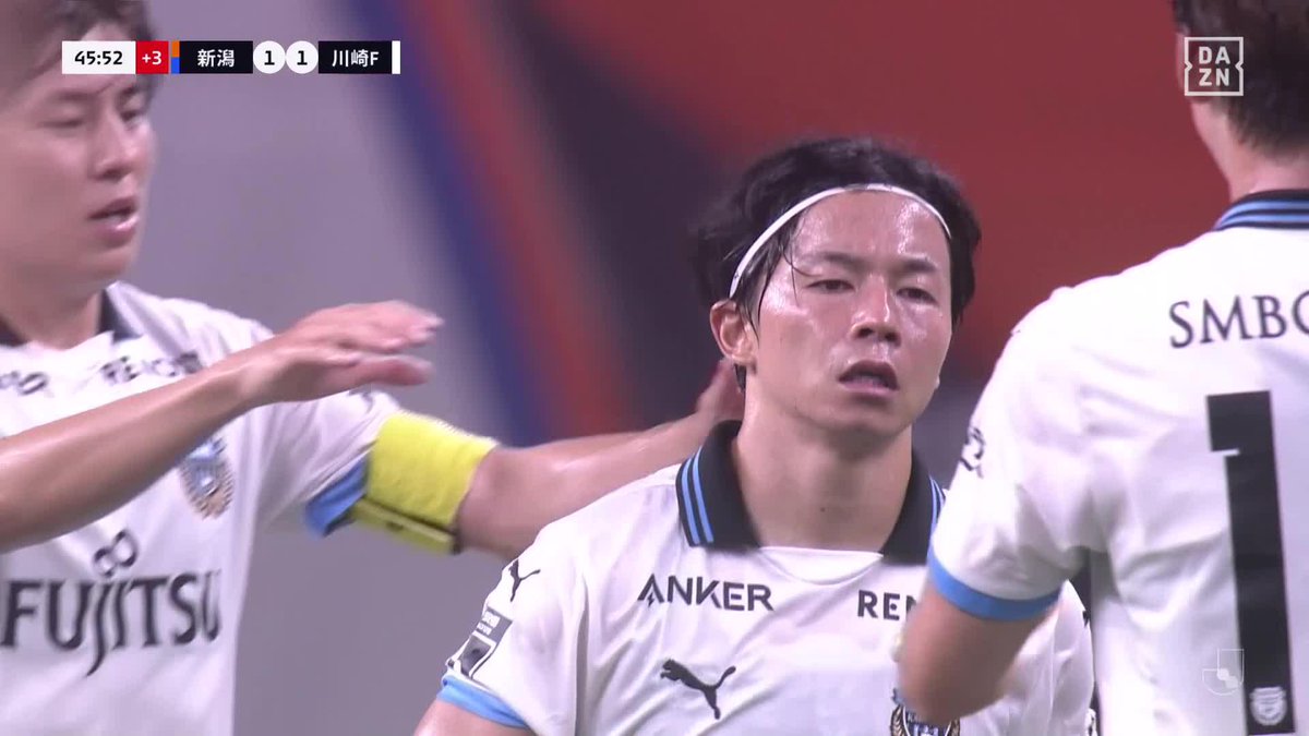 反撃の狼煙が上がる CKのこぼれ球を拾った #伊藤達哉 がワンタッチで相手をずらし 逆サイドに突き刺した！ 前半終了間際に川崎Fが同点に追いつく！ 🏆明治安田J1リーグ第26節 🆚新潟×川崎F 📺#DAZN LIVE配信中 #Jみようぜ #Jリーグ #新潟川崎F