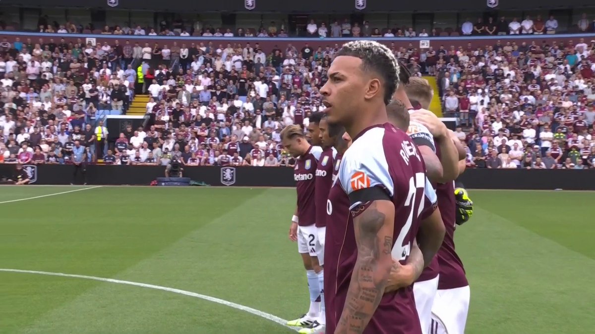In memory of Diogo Jota and Andre Silva, a minute’s silence was observed at Villa Park ❤️