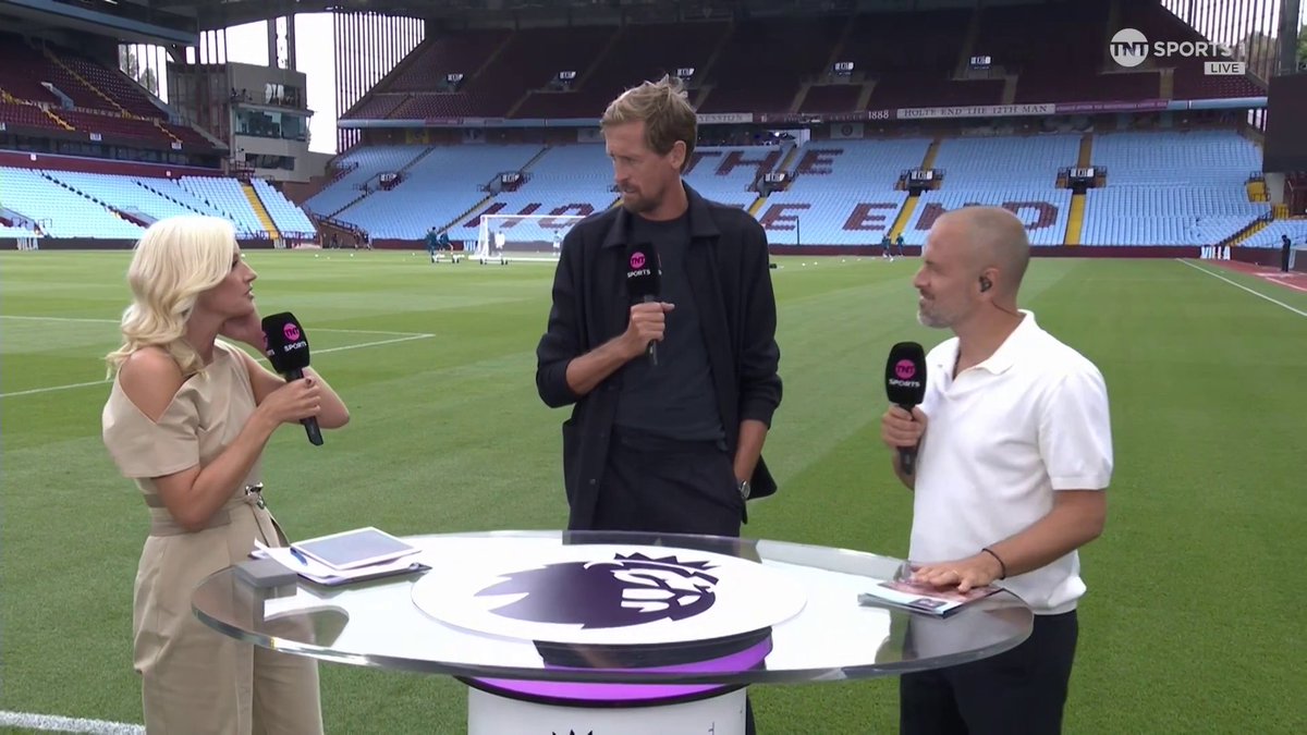 "I'm going to Oasis tonight, it's not happening" Forget sticking around for post-match, Peter Crouch has a flight to catch 🤣✈️
