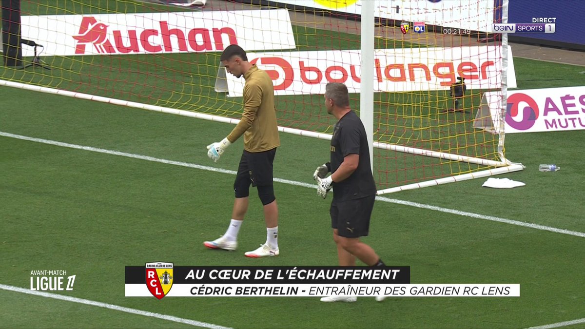 📹 En immersion dans l’échauffement de Robin Risser 🇫🇷, gardien du RC Lens. Tellement sympa d’entendre les échanges avec le staff sur les tactiques abordées. 👏👏 🎥 beIN SPORTS