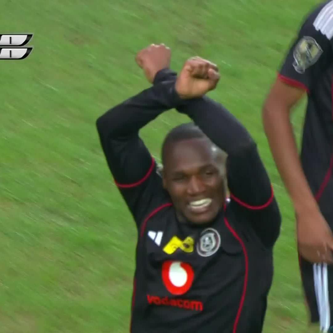Sebelebele finally gets through Ronwen's door 😤☠️ 📺 Stream #MTN8 on DStv: