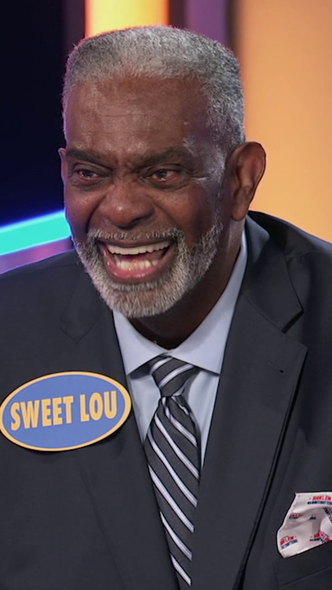 Calling the app people right now 📞 Stream #CelebrityFamilyFeud on Hulu!