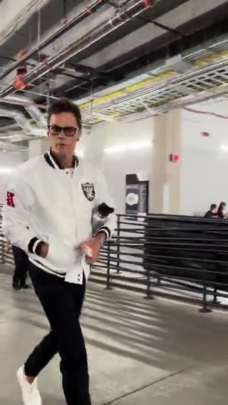 .Tom Brady in the house for 49ers-Raiders 🔥 4pm ET on @NFLNetwork Stream on NFL+