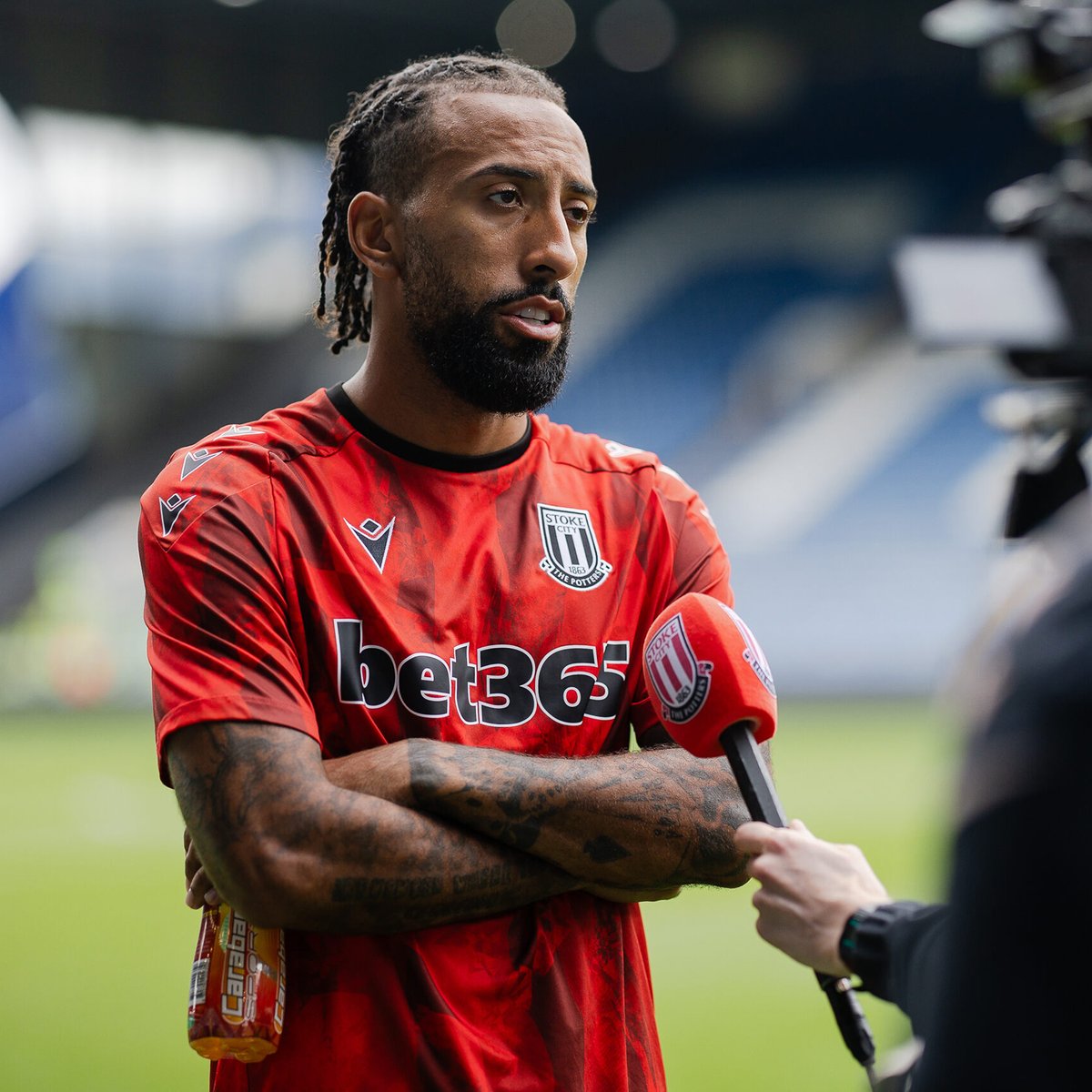 'We will run through brick walls for the gaffer.' Sorba on the burgeoning belief in the Potters' dressing room 👇