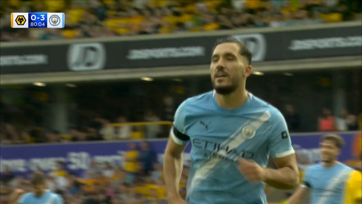 Rayan Cherki marks his Premier League debut with a goal ✨