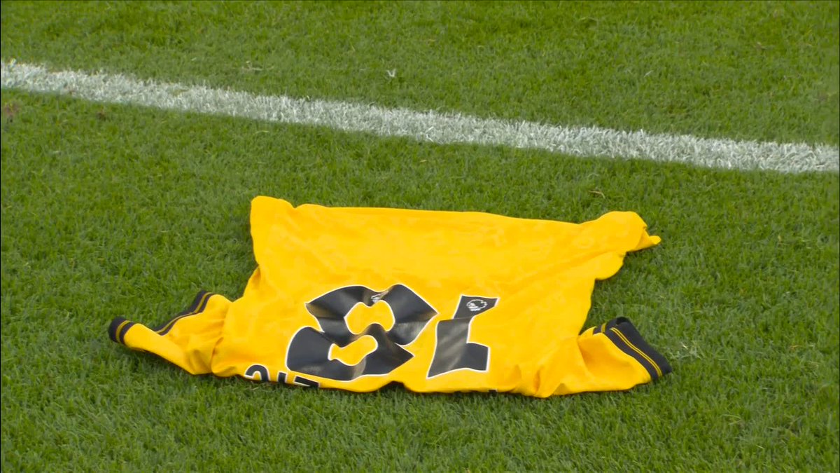 Wolves fans sing Diogo Jota's name 🧡