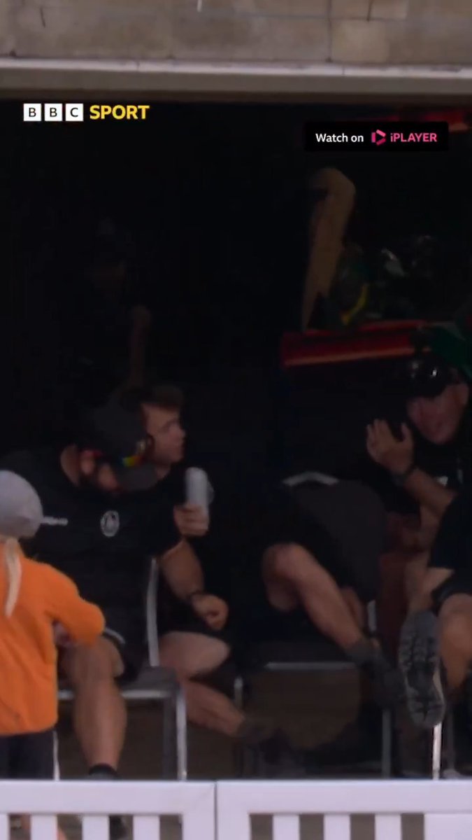 Jonny Bairstow knocked the groundsman off his chair! 😭