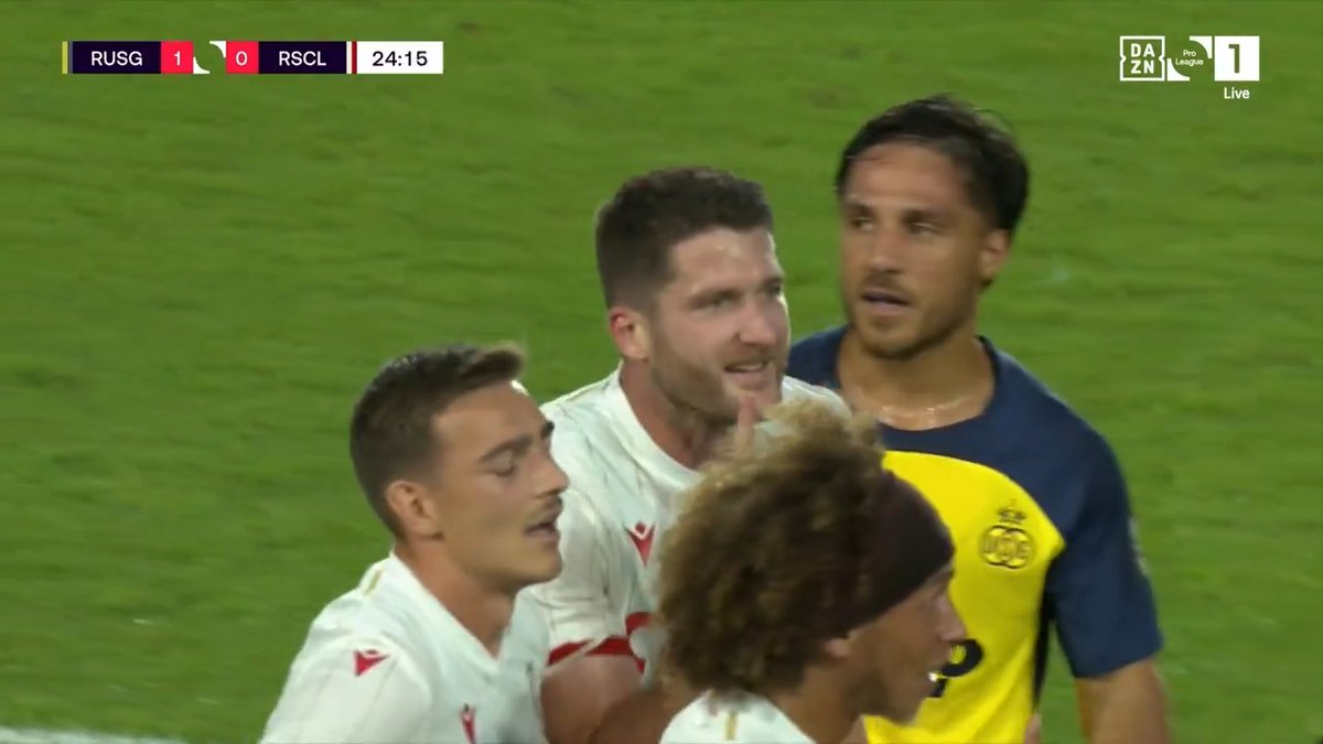 ❌ | Thomas Henry doit prendre sa douche plus tôt que prévu. 🚿😳 #USGSTA Regardez la #JPL exclusivement sur DAZN ! 📲