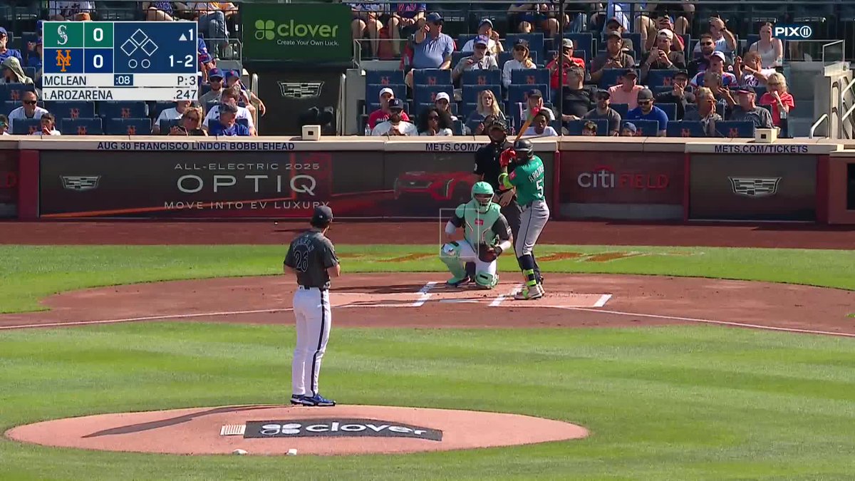 Nolan McLean strikes out the first batter he faces in the big leagues 🤠