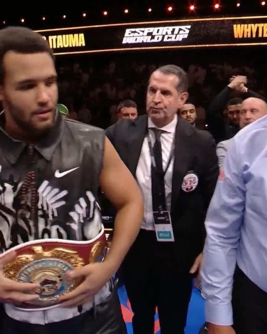 Done in ONE ๐ฏ Moses Itauma finishes Dillian Whyte in the FIRST ROUND ๐ฎโ๐จ #WhyteItauma | DAZN Boxing