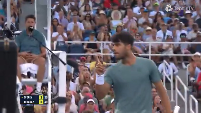 He's a joy to watch 💎 Absolute perfection from Carlos Alcaraz to break Zverev! Cincinnati Open | #CincyTennis