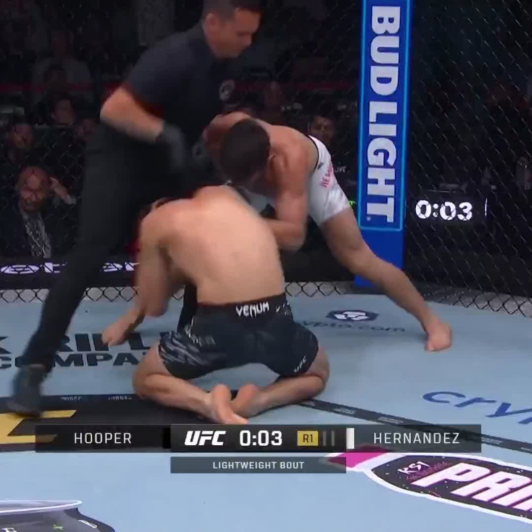 Just before the round one buzzer 👀 Alex Hernandez shows off the power to get the round one stoppage! #UFC319