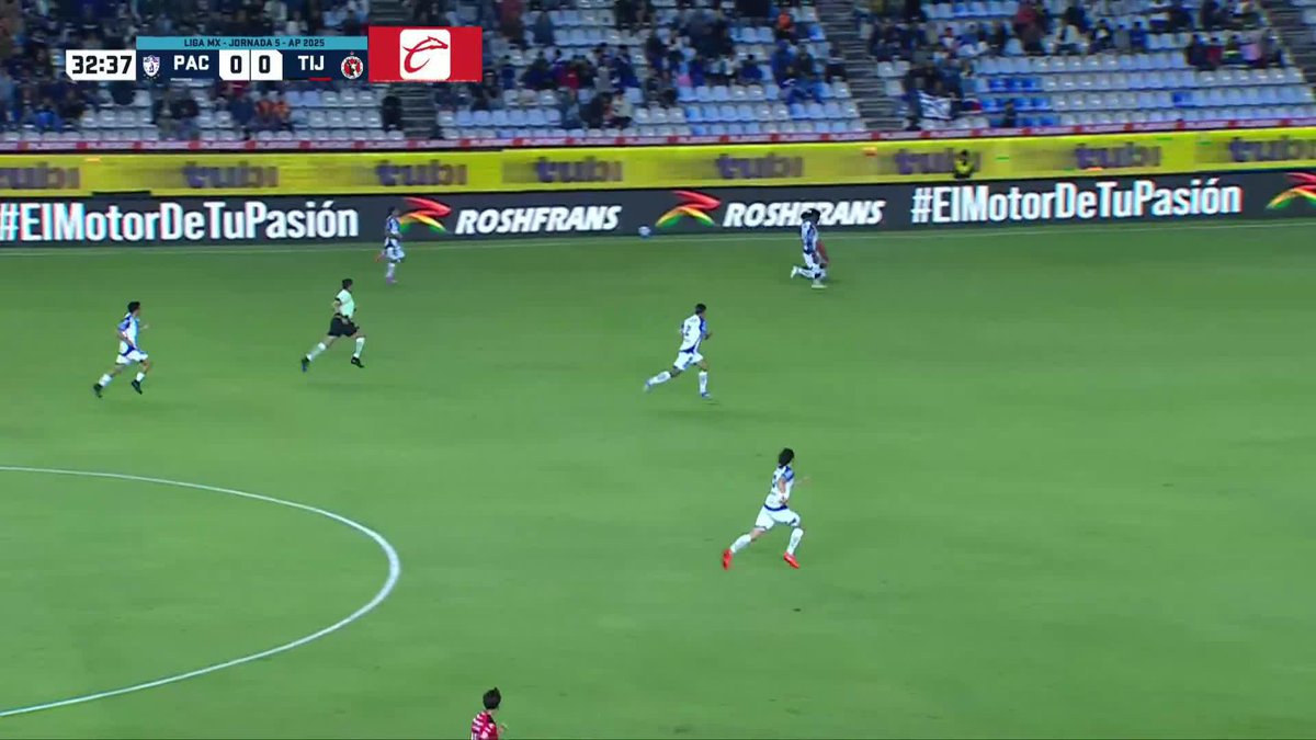 Lo de Gilberto Mora (16) 🇲🇽 marcando de cabeza te lo firman pocos, pero es tan bueno que lo hace posible. ⚽️ Mide 1.68. Qué joya y qué carisma, de verdad.